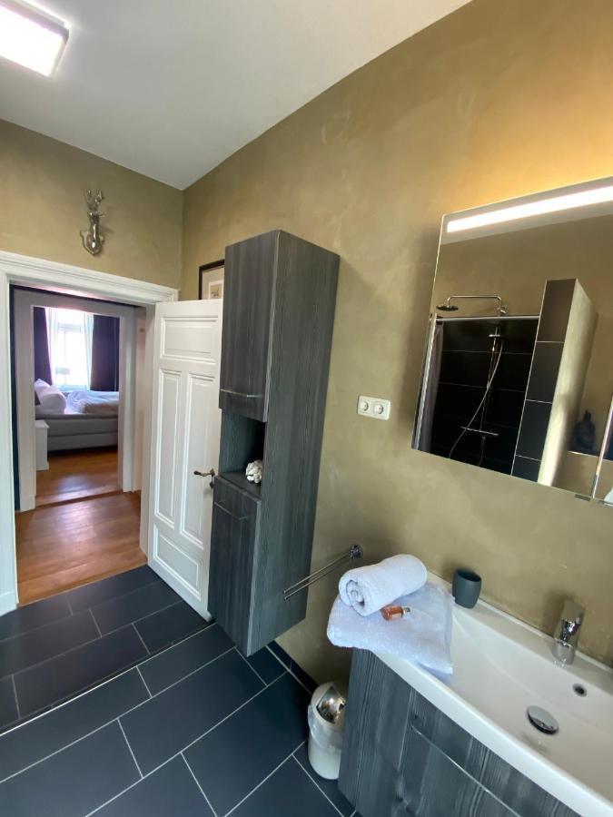 Appartement Deluxe Altbaucharme In Zentraler Lage à Kiel Extérieur photo